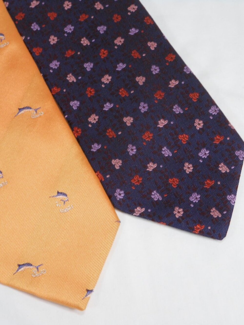 2 gorgeous LEONARD PARIS  made in Italy silk ties